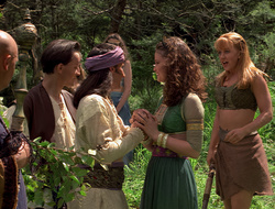 extant_XenaWarriorPrincess_2x16-ForHimtheBellTolls_01443