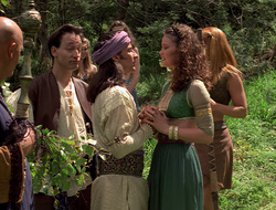 extant_XenaWarriorPrincess_2x16-ForHimtheBellTolls_01451