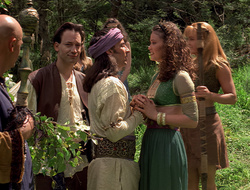 extant_XenaWarriorPrincess_2x16-ForHimtheBellTolls_01452
