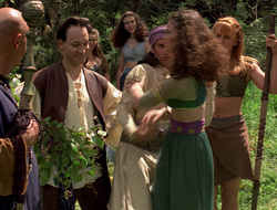 extant_XenaWarriorPrincess_2x16-ForHimtheBellTolls_01464