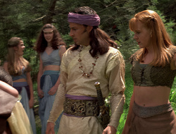 extant_XenaWarriorPrincess_2x16-ForHimtheBellTolls_01469