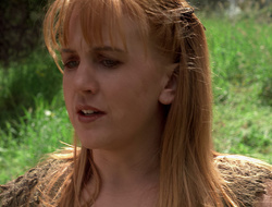 extant_XenaWarriorPrincess_2x16-ForHimtheBellTolls_01475