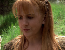 extant_XenaWarriorPrincess_2x16-ForHimtheBellTolls_01476
