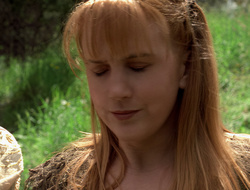 extant_XenaWarriorPrincess_2x16-ForHimtheBellTolls_01477