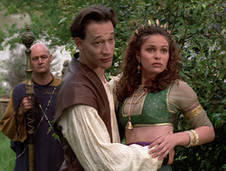 extant_XenaWarriorPrincess_2x16-ForHimtheBellTolls_01487