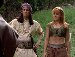extant_XenaWarriorPrincess_2x16-ForHimtheBellTolls_01490
