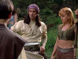 extant_XenaWarriorPrincess_2x16-ForHimtheBellTolls_01503