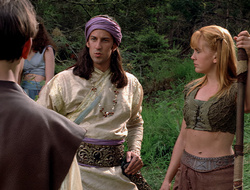 extant_XenaWarriorPrincess_2x16-ForHimtheBellTolls_01504