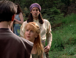 extant_XenaWarriorPrincess_2x16-ForHimtheBellTolls_01508