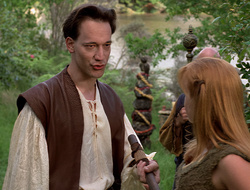 extant_XenaWarriorPrincess_2x16-ForHimtheBellTolls_01512