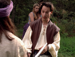 extant_XenaWarriorPrincess_2x16-ForHimtheBellTolls_01531