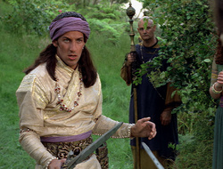 extant_XenaWarriorPrincess_2x16-ForHimtheBellTolls_01543