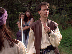 extant_XenaWarriorPrincess_2x16-ForHimtheBellTolls_01585