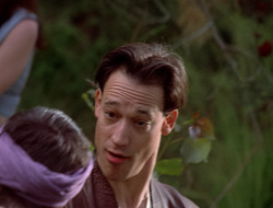 extant_XenaWarriorPrincess_2x16-ForHimtheBellTolls_01624