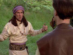 extant_XenaWarriorPrincess_2x16-ForHimtheBellTolls_01627