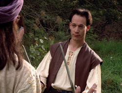 extant_XenaWarriorPrincess_2x16-ForHimtheBellTolls_01630