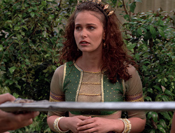 extant_XenaWarriorPrincess_2x16-ForHimtheBellTolls_01648