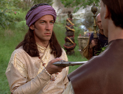 extant_XenaWarriorPrincess_2x16-ForHimtheBellTolls_01651