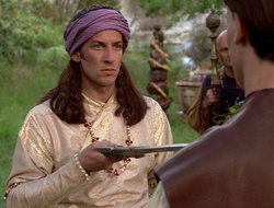 extant_XenaWarriorPrincess_2x16-ForHimtheBellTolls_01652