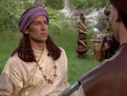 extant_XenaWarriorPrincess_2x16-ForHimtheBellTolls_01654