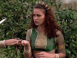 extant_XenaWarriorPrincess_2x16-ForHimtheBellTolls_01658