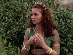 extant_XenaWarriorPrincess_2x16-ForHimtheBellTolls_01661