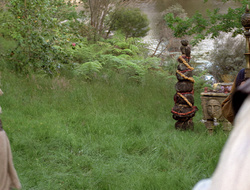 extant_XenaWarriorPrincess_2x16-ForHimtheBellTolls_01666