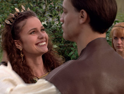 extant_XenaWarriorPrincess_2x16-ForHimtheBellTolls_01674