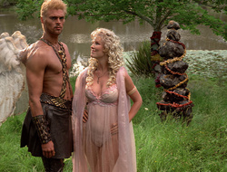 extant_XenaWarriorPrincess_2x16-ForHimtheBellTolls_01682
