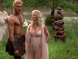 extant_XenaWarriorPrincess_2x16-ForHimtheBellTolls_01683