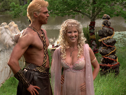 extant_XenaWarriorPrincess_2x16-ForHimtheBellTolls_01688