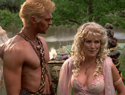extant_XenaWarriorPrincess_2x16-ForHimtheBellTolls_01704