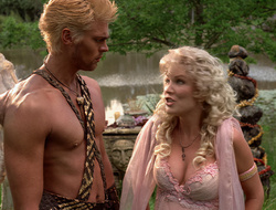 extant_XenaWarriorPrincess_2x16-ForHimtheBellTolls_01712