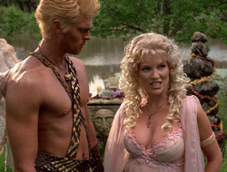 extant_XenaWarriorPrincess_2x16-ForHimtheBellTolls_01718