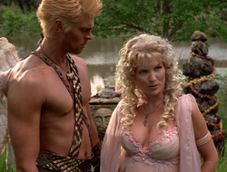 extant_XenaWarriorPrincess_2x16-ForHimtheBellTolls_01719