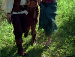 extant_XenaWarriorPrincess_2x16-ForHimtheBellTolls_01736