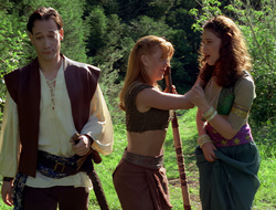 extant_XenaWarriorPrincess_2x16-ForHimtheBellTolls_01749