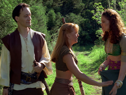 extant_XenaWarriorPrincess_2x16-ForHimtheBellTolls_01752