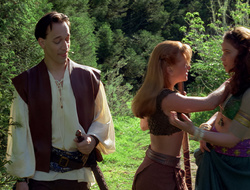extant_XenaWarriorPrincess_2x16-ForHimtheBellTolls_01754