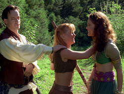 extant_XenaWarriorPrincess_2x16-ForHimtheBellTolls_01757