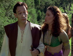extant_XenaWarriorPrincess_2x16-ForHimtheBellTolls_01769