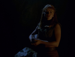 extant_XenaWarriorPrincess_2x16-ForHimtheBellTolls_01926