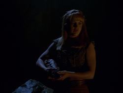 extant_XenaWarriorPrincess_2x16-ForHimtheBellTolls_01927