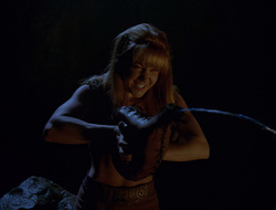extant_XenaWarriorPrincess_2x16-ForHimtheBellTolls_01936