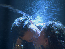 extant_XenaWarriorPrincess_2x16-ForHimtheBellTolls_01942