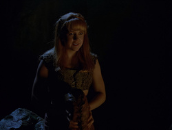 extant_XenaWarriorPrincess_2x16-ForHimtheBellTolls_01946
