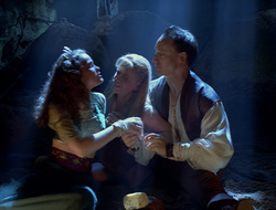 extant_XenaWarriorPrincess_2x16-ForHimtheBellTolls_01980