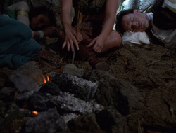 extant_XenaWarriorPrincess_2x16-ForHimtheBellTolls_01997