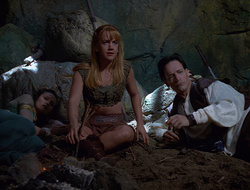 extant_XenaWarriorPrincess_2x16-ForHimtheBellTolls_02015