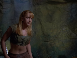 extant_XenaWarriorPrincess_2x16-ForHimtheBellTolls_02019